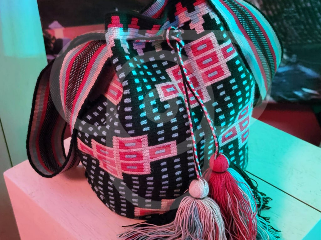 Mochila Wayuu - traditional colombian handmade bags
